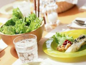 飯后保健：飯后6個錯誤壞習(xí)慣會傷害身體健康