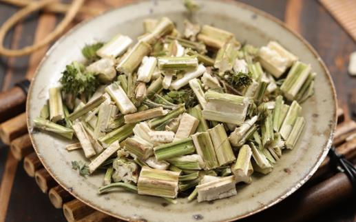 益母草可以催月經(jīng)嗎 益母草調(diào)經(jīng)一般吃幾天