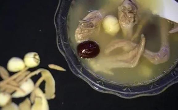 鴿子蛋和鵪鶉蛋的區(qū)別有什么?鴿子蛋和鵪鶉蛋哪個(gè)好?