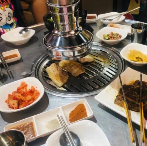 黑牛小鎮市集烤肉加盟費用加盟電話(總部認證)
