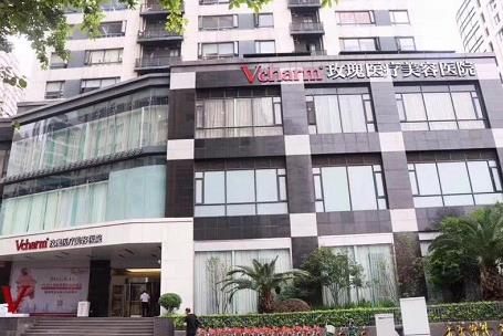 玫瑰醫(yī)院自體脂肪隆胸收費(fèi)貴嗎?嚴(yán)守誠信打造患者信任醫(yī)院