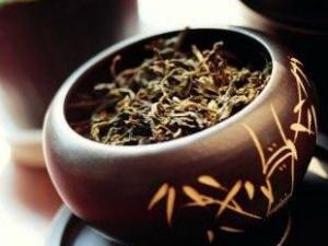 口臭吃什么好？七種食物去除口臭讓你吐氣如蘭
