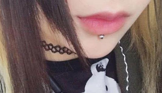打了唇釘怎么護(hù)理?唇釘取下來是什么樣子的?