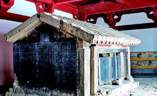 現存最古老的房屋建筑 孝堂山郭氏墓石距今已有1900年左右
