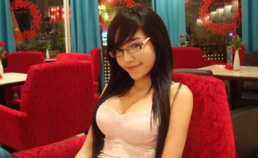 越南第一美女 阮金紅G罩杯的身材迷倒萬(wàn)千男士