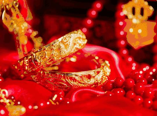三金是結(jié)婚當(dāng)天戴還是婚后戴?結(jié)婚三金是陪嫁還是彩禮