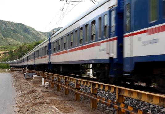 坐火車買學生票必須是規定站嗎?暑假什么時候買火車票人少?