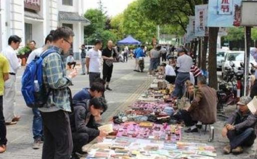 2021國慶擺攤城管放假嗎 2021國慶節(jié)可以擺地攤嗎