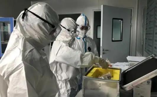 發燒了怎么判斷是不是奧密克戎 發燒了怎么判斷是不是新型冠狀病毒