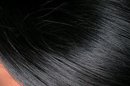 不吹頭發(fā)睡覺會(huì)頭疼嗎?頭發(fā)有分叉要剪掉嗎?