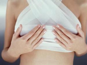 乳房保?。恨k公室七種不良坐姿影響胸部健康