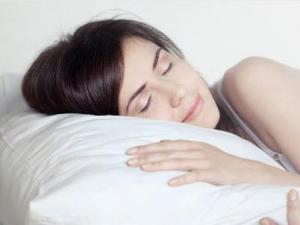 女人睡覺要脫下三樣東西：手表、假牙和胸罩