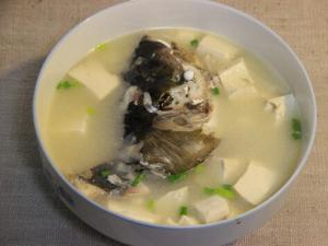 魚頭豆腐湯的做法-魚頭豆腐湯怎么做？