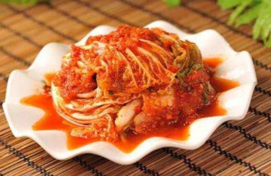 做腌菜沒(méi)有石頭拿什么壓?辣白菜太咸了怎么辦?