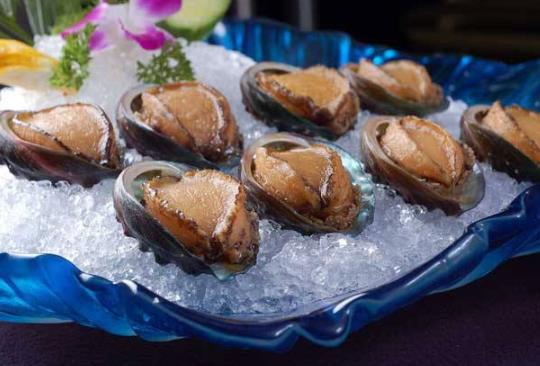 鮑魚燉雞湯什么時(shí)候放鮑魚?鮑魚燉雞湯鮑魚要去殼嗎