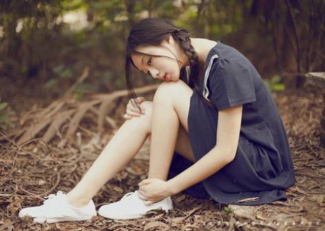 給單身女孩兒的建議:?jiǎn)紊砼艘⒁獾膯栴}