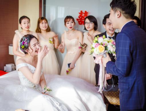 結(jié)婚當(dāng)天來(lái)月經(jīng)有什么不好的兆頭嗎?結(jié)婚下雨大都離婚了是真的假的