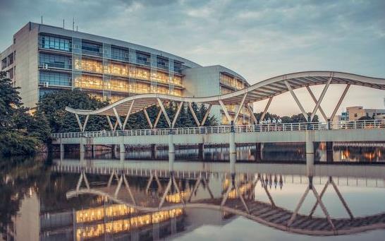 3、湖北經濟學院.jpg