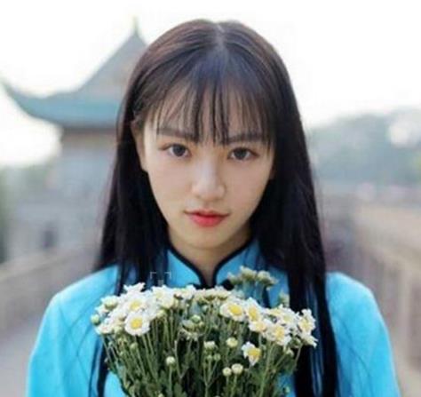 九、武漢大學校花——黃燦燦.jpg