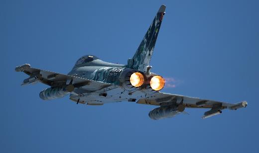 八、歐洲臺風戰斗機.jpg