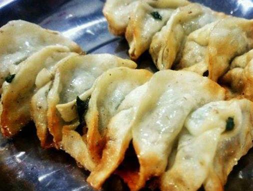 溫州五馬街必吃美食排名,府學(xué)巷三姐妹糯米飯的美味無法拒絕