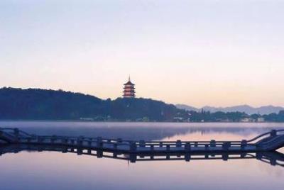 盤點(diǎn)浙江最美旅游地 杭州西湖位于浙江省杭州市西部