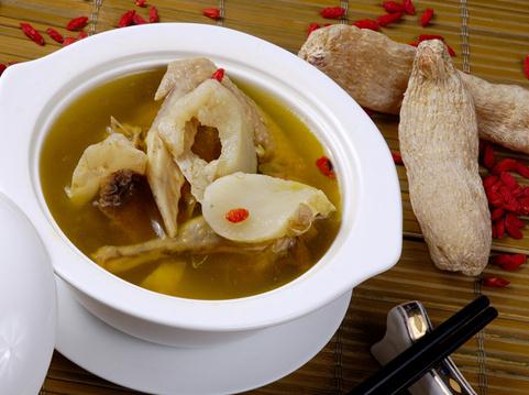天麻燉老鴿：天麻的功效與作用，天麻的營養(yǎng)價值，天麻的副作用