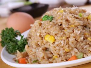 醬油炒飯怎么做？醬油炒飯的做法