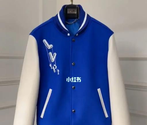 脖子短的人適合穿棒球服嗎?新買的棒球服脖子有點(diǎn)扎是質(zhì)量不好嗎