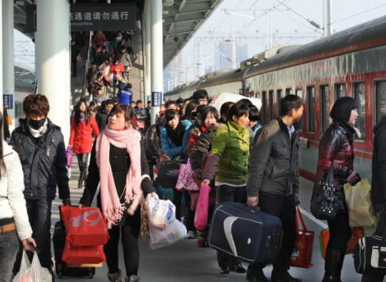 2022年春運(yùn)會(huì)不會(huì)禁止跨省?春運(yùn)火車票提前多少天預(yù)售