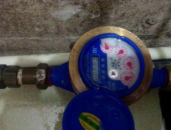 水表沒電池了是自己換還是物業(yè)換?水表沒電了會一直響嗎