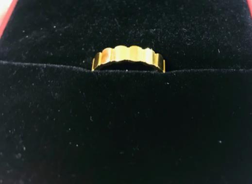 周大福實(shí)體店不給紙質(zhì)保單嗎?周大福每周二免費(fèi)換新是真的嗎
