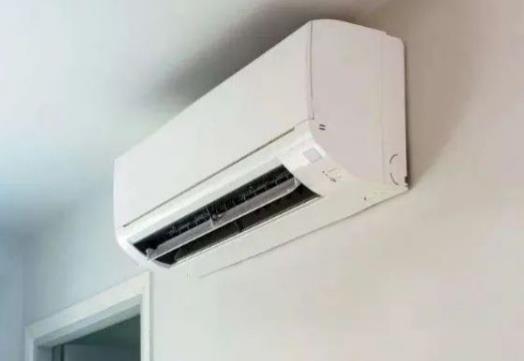 空調排水管漏水是安裝造成的嗎?5匹吸頂空調一般為多少w