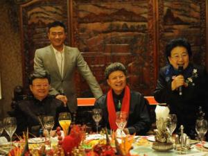 胡軍為父母籌辦金婚晚宴，分享經(jīng)營婚姻要訣