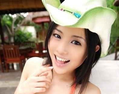 蒼井空(蒼老師)個(gè)人資料圖片微博,蒼井空攜眾日本女優(yōu)現(xiàn)身北京機(jī)場(chǎng)