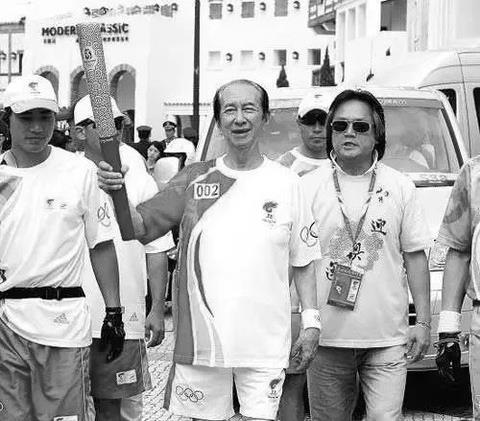 98歲賭王何鴻燊逝世 二房成5000億家產爭奪戰最大贏家 賭王傳奇人生