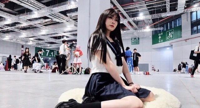 上海動漫展“不雅門”女主被詢問價格,本人已報警,承認動作有點騷