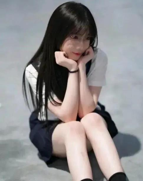 上海漫展“JK少女”本人正式發聲:“我不缺錢,我不是外圍女”