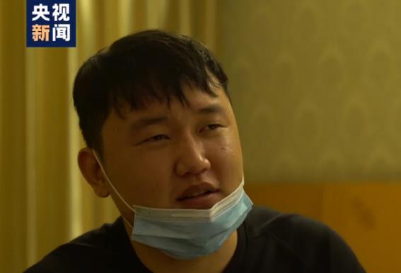 “大連小伙”再進隔離區當志愿者,長時間穿隔離服熱出花癬斑