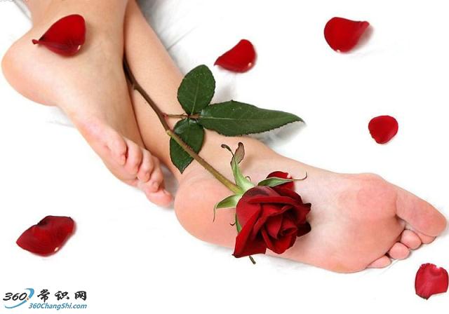 泡腳的好處：幾點(diǎn)泡腳最補(bǔ)腎？泡腳泡多長(zhǎng)時(shí)間最好