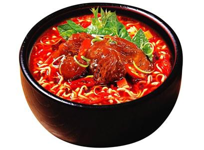 怎么固定泡面蓋紙？巧妙固定泡面蓋紙的方法