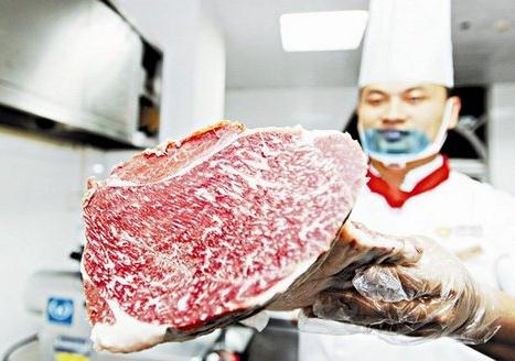 餐桌上的奢飾品天價(jià)牛肉：武漢雪花牛肉每斤售價(jià)近2千，賣(mài)出1頭?？少I(mǎi)寶馬車(chē)