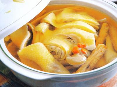 吃雞肉還是喝雞湯？雞肉雞湯哪個(gè)營(yíng)養(yǎng)價(jià)值高
