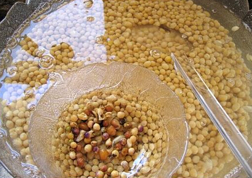 洗豆子為什么會出沫？洗豆子出泡沫正常嗎？