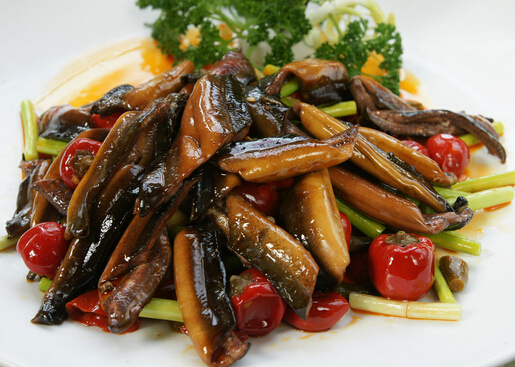 鱔魚的營(yíng)養(yǎng)價(jià)值與功效-鱔魚的做法