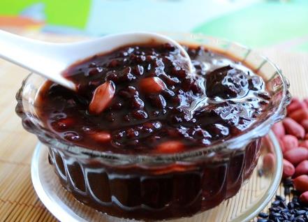 如何補(bǔ)血？夏季補(bǔ)血吃什么食物效果最好