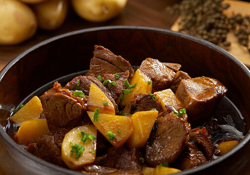 牛肉燉土豆的做法-牛肉燉土豆怎么做？
