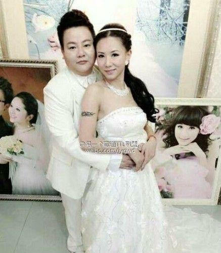 深圳首對(duì)女同性戀結(jié)婚公開擺婚宴，甜蜜生活照曝光，家長(zhǎng)稱多個(gè)女兒是幸福