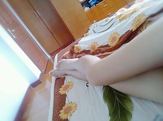 科普！有些大腿之間縫隙超大的女人完全是天生，與做那事OOXX無關(圖)