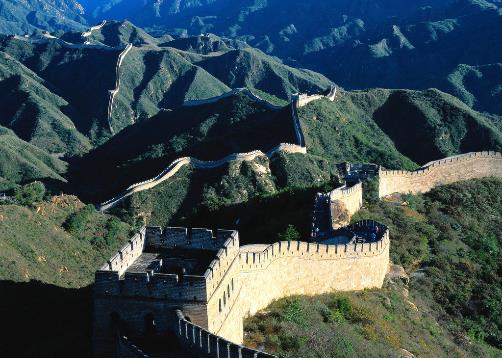 世界上最長(zhǎng)的城墻是什么？中國(guó)萬(wàn)里長(zhǎng)城有多長(zhǎng)